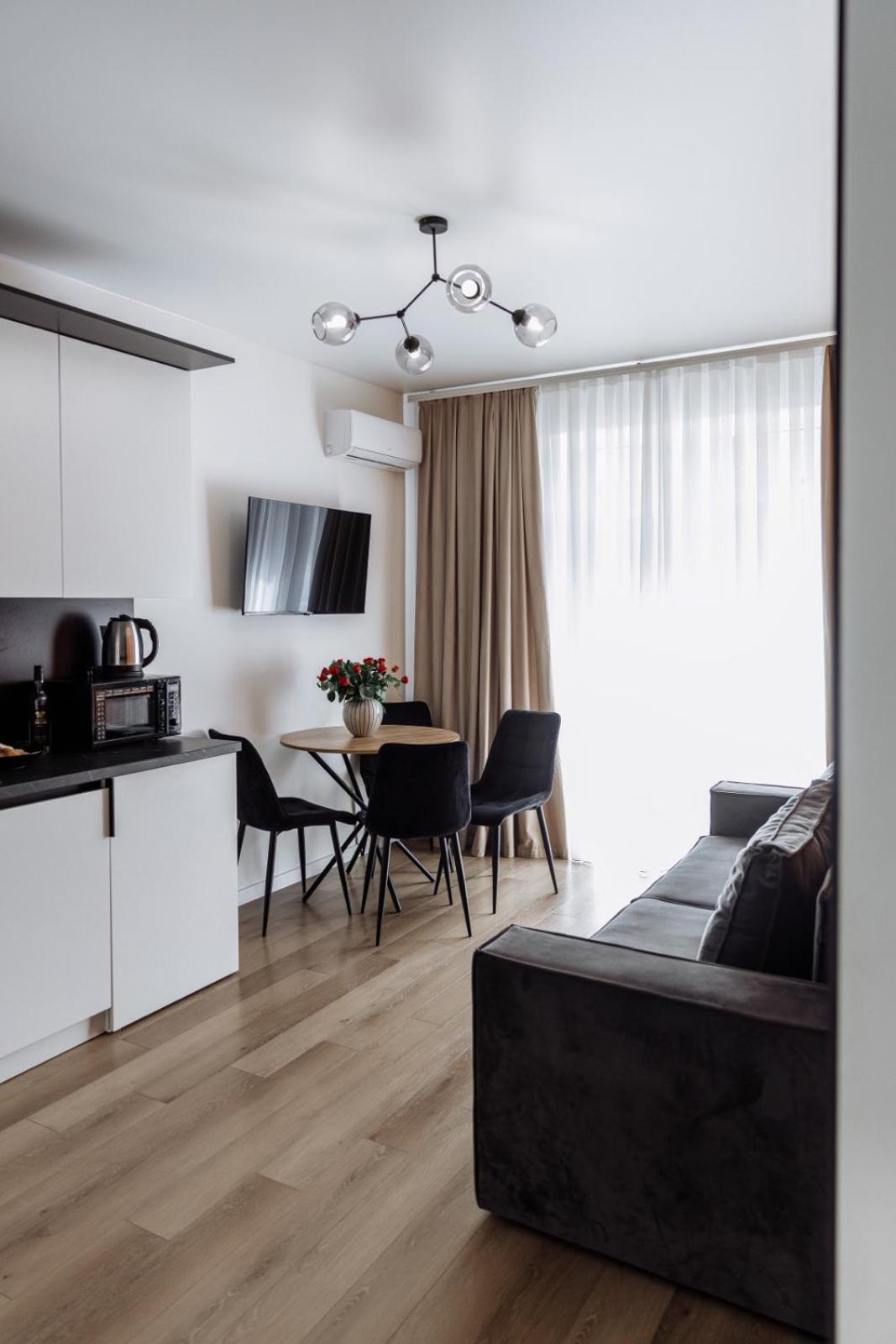 Arena Apart - Hotel Polyana  Bagian luar foto